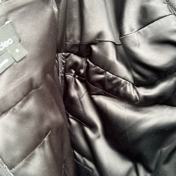 MAX and Cleo Metallic Pleated Floral Detail Dress Sz 8 - Picture 10 of 11